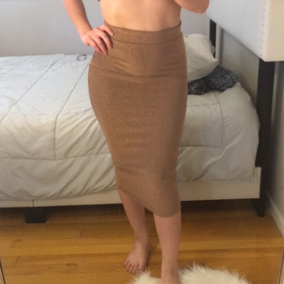 Fashion Nova rose gold midi skirt - Picture 2 of 8